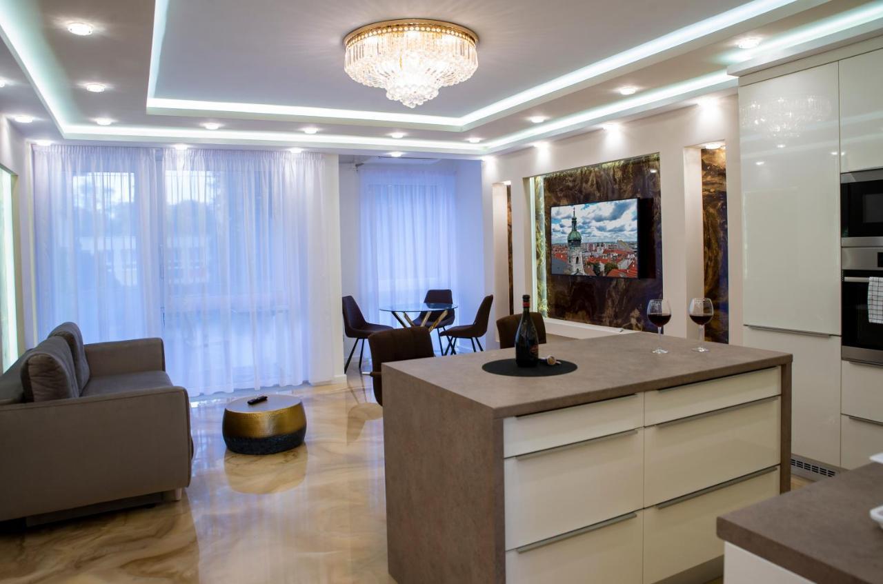 Dream Apartman 2 With Free Parking 杰尔 外观 照片